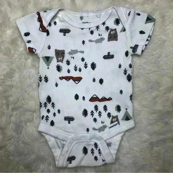 Gerber Onesie Diaper Shirt White Woodland Creatures  Size Neworn - Picture 1 of 16